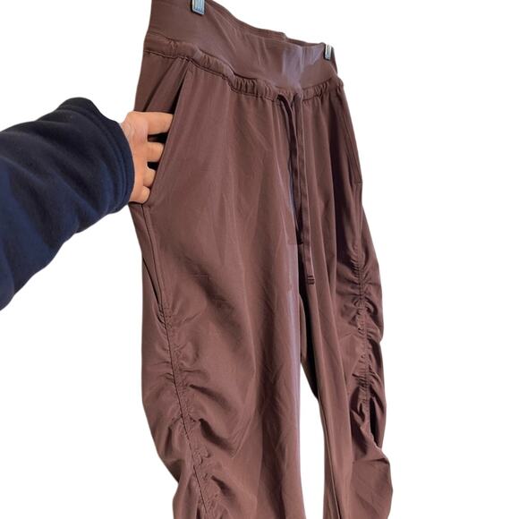 Athleta Attitude Rouched Purple Maeve Jogger Pants Size 4 EUC - Picture 3 of 6